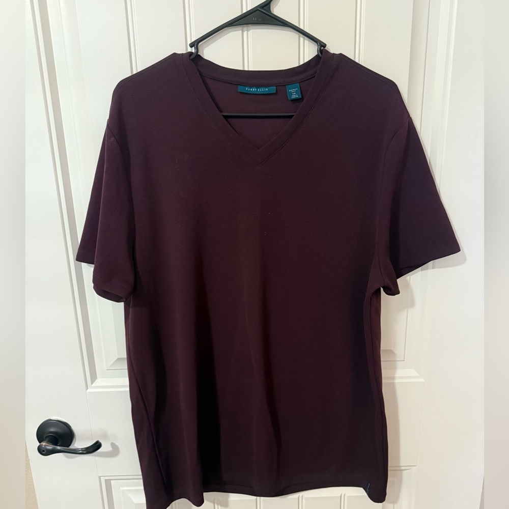 Perry Ellis V-Neck